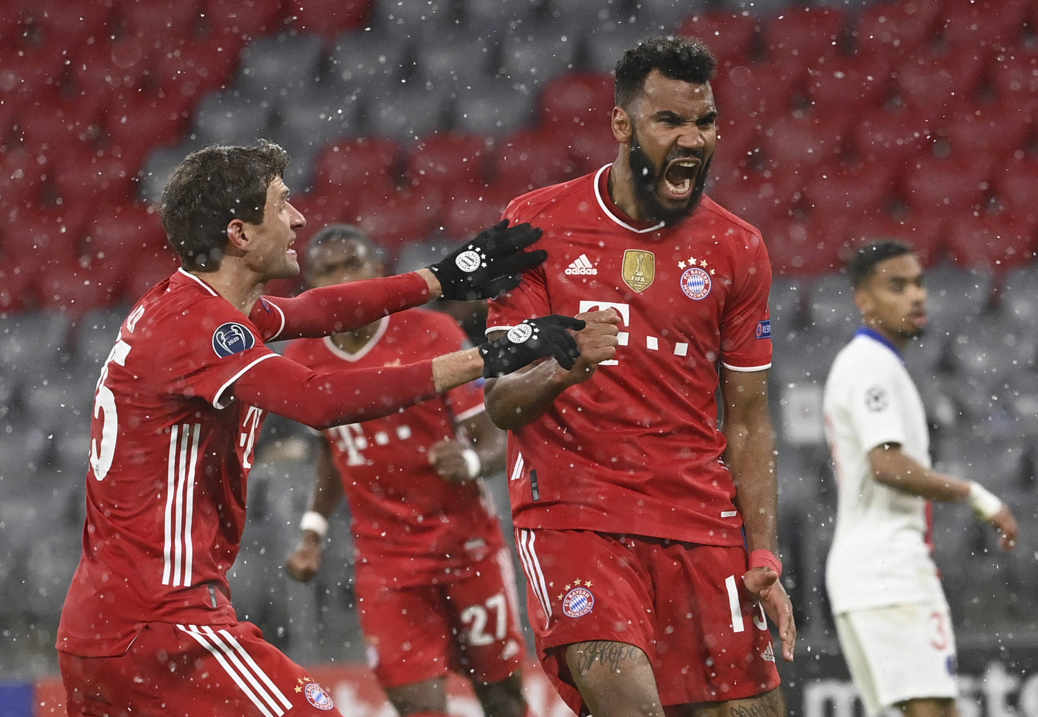 疯狂的9-0！1人帽子戏法+造5球，欧冠球队踢疯了