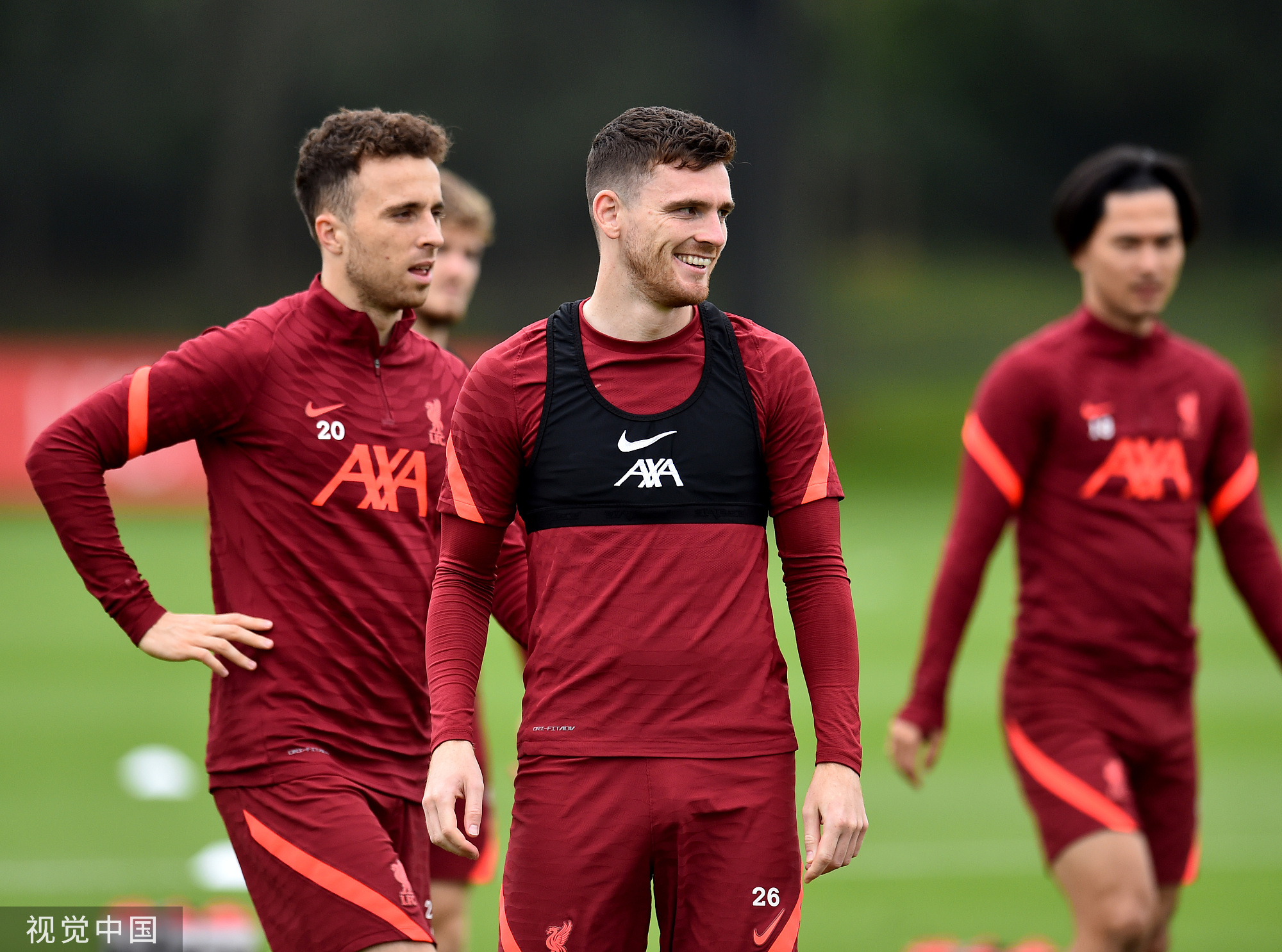 年度游戏《光与影：33号远征队》彩蛋致敬经典RPG