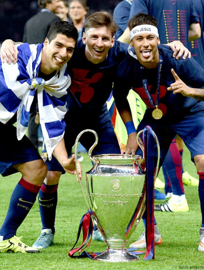 跨越山和水 敬你“永冲锋”