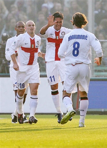 意天空：升班马克雷莫内塞正与前莱斯特城前锋瓦尔迪进行谈判