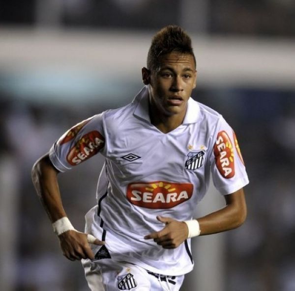 NBA快船险胜掘金伦纳德火热